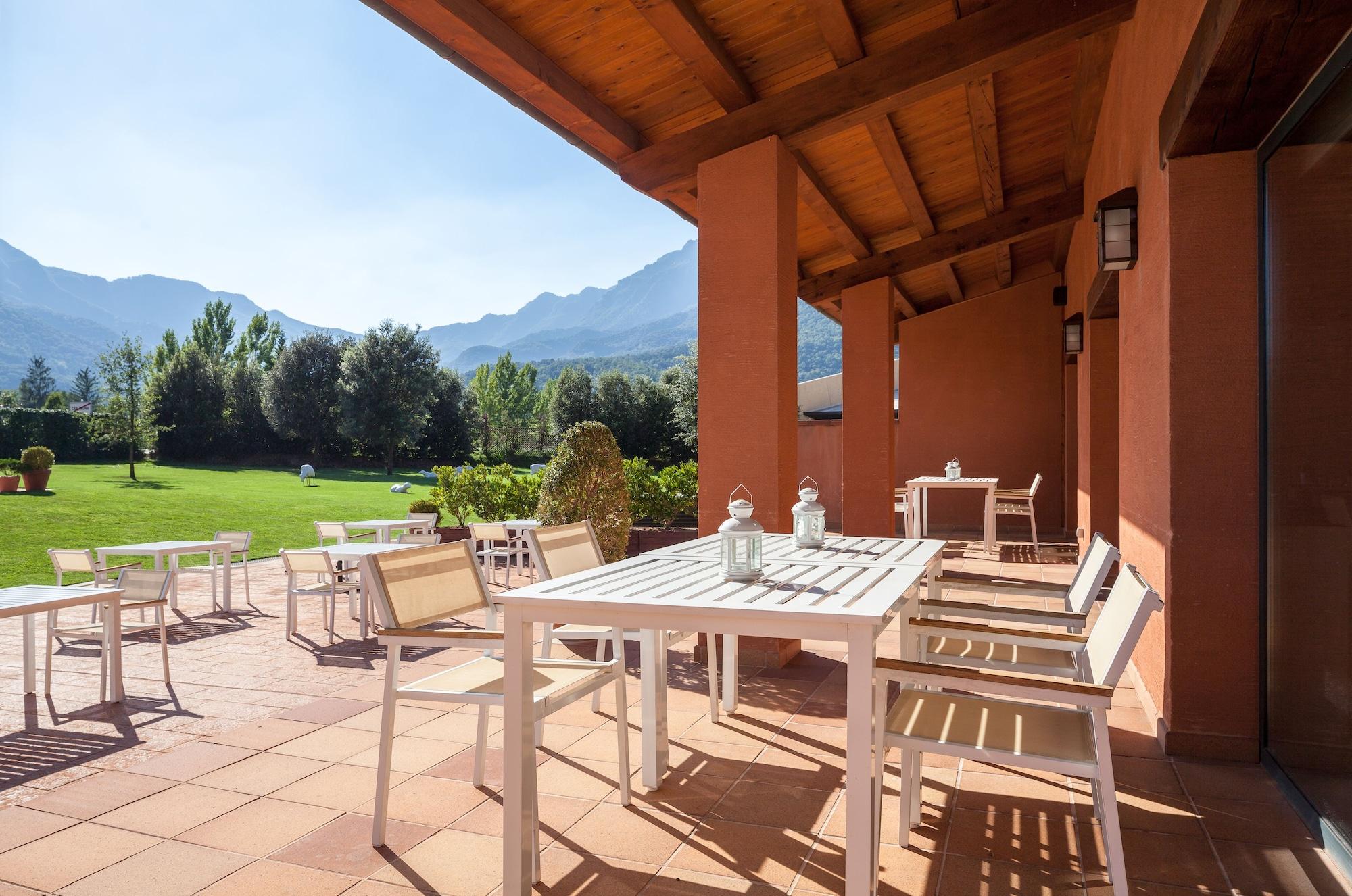 Hotel Vall De Bas Joanetes Bagian luar foto