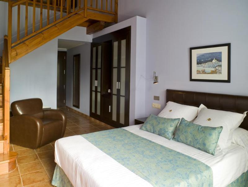 Hotel Vall De Bas Joanetes Bagian luar foto