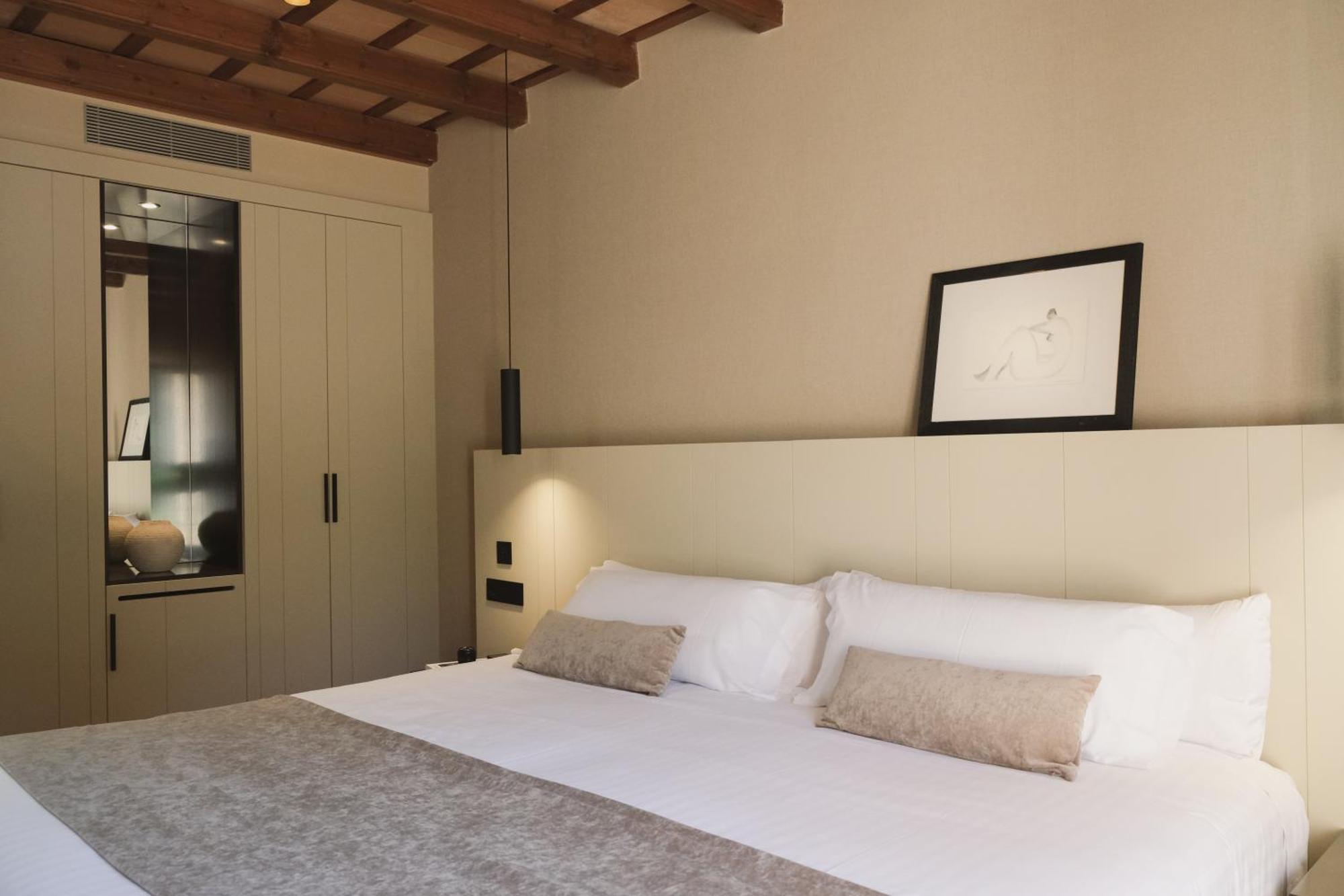 Hotel Vall De Bas Joanetes Bagian luar foto
